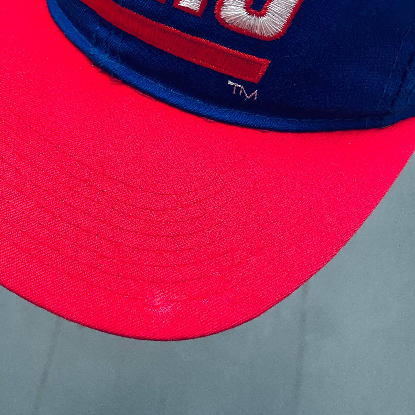 New York Giants: 1990's Sports Specialties Embroidered Wordmark Spellout Snap