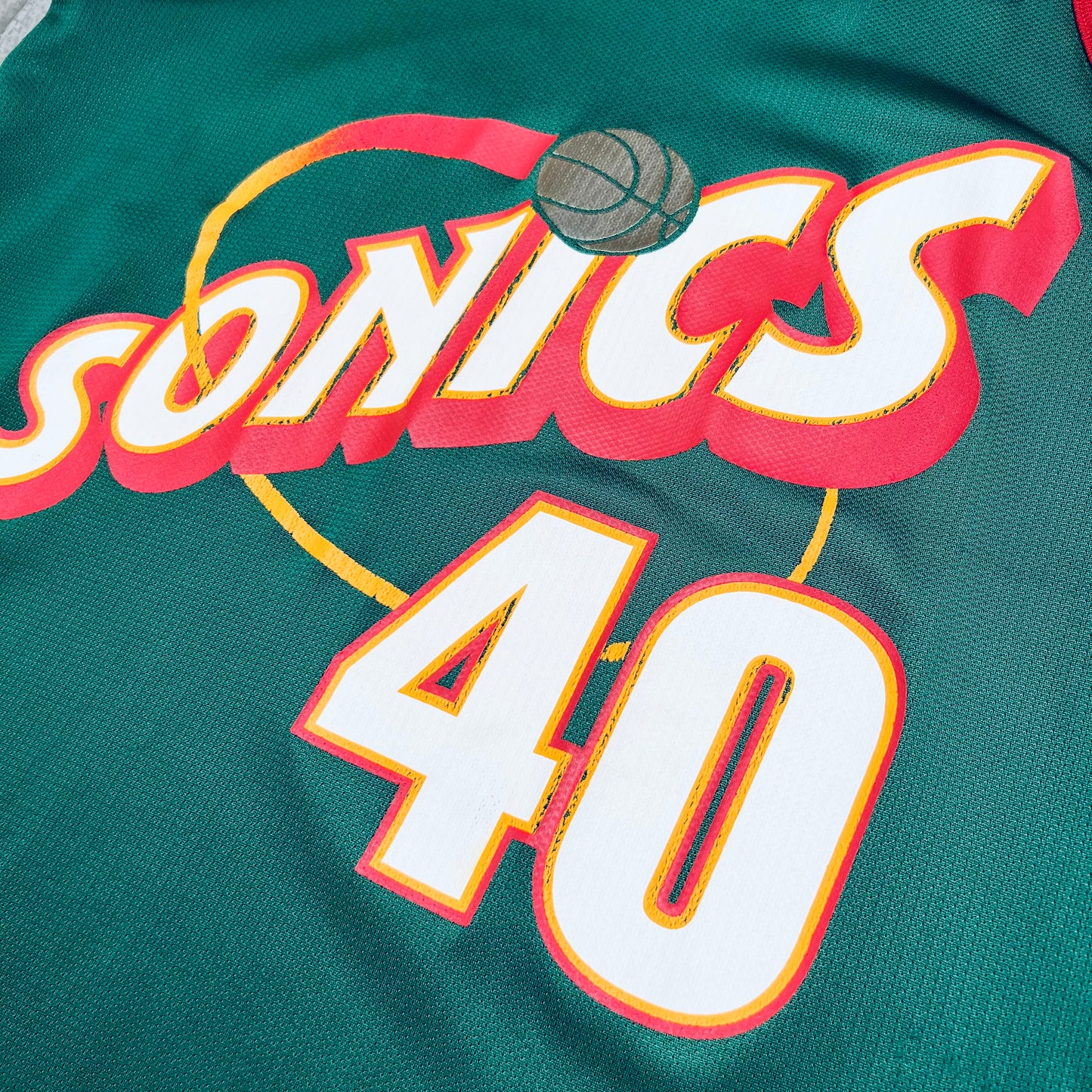Seattle Supersonics: Shawn Kemp 1995/96 Champion Jersey (M)