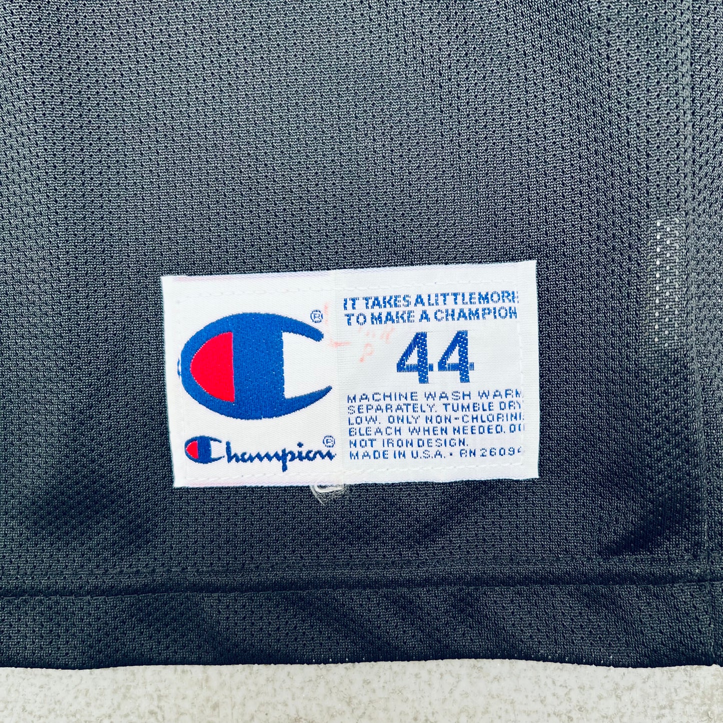 Orlando Magic: Shaquille O'Neal 1994/95 Black Champion Jersey (M)