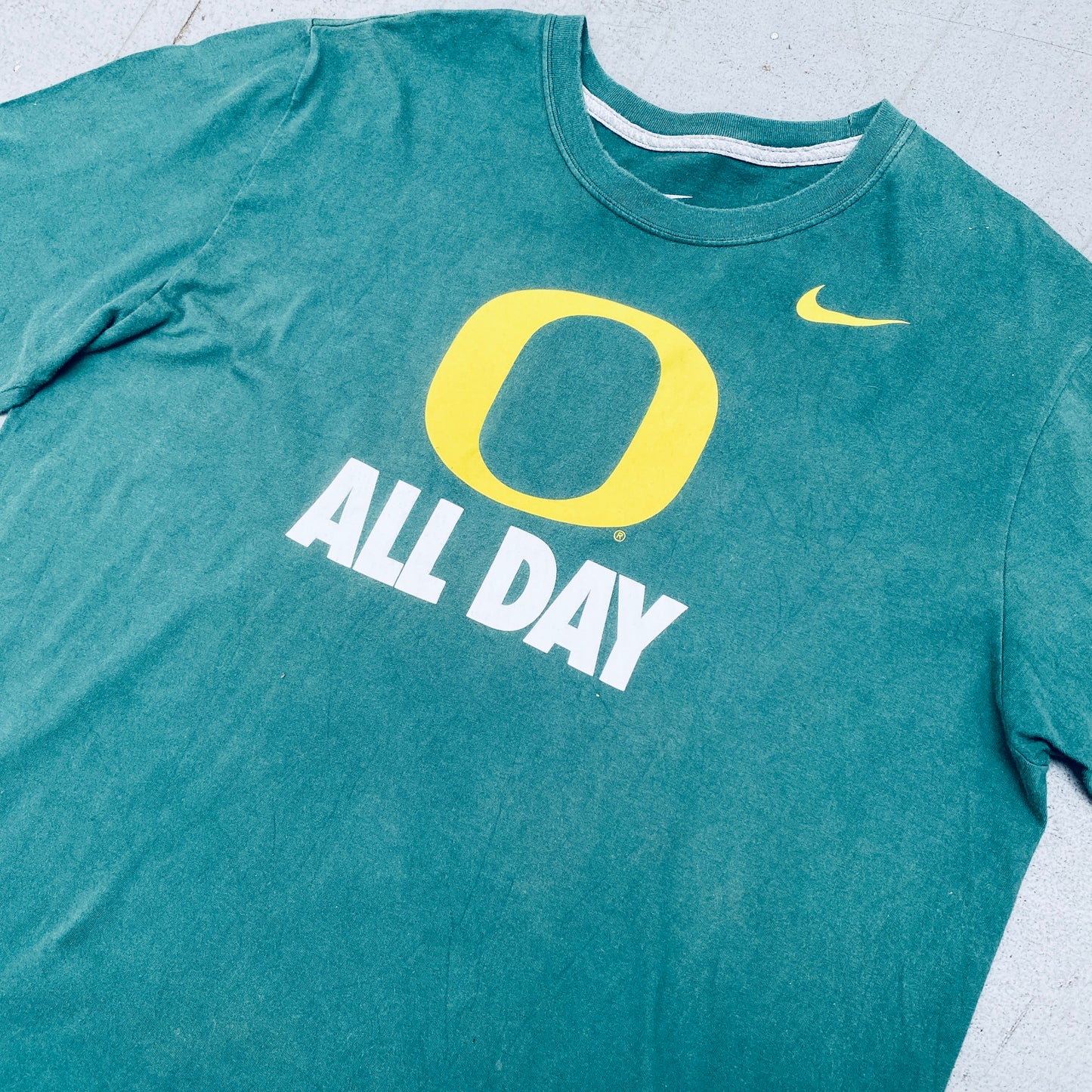 Oregon Ducks: 2000's Nike Graphic Spellout Tee (XL)