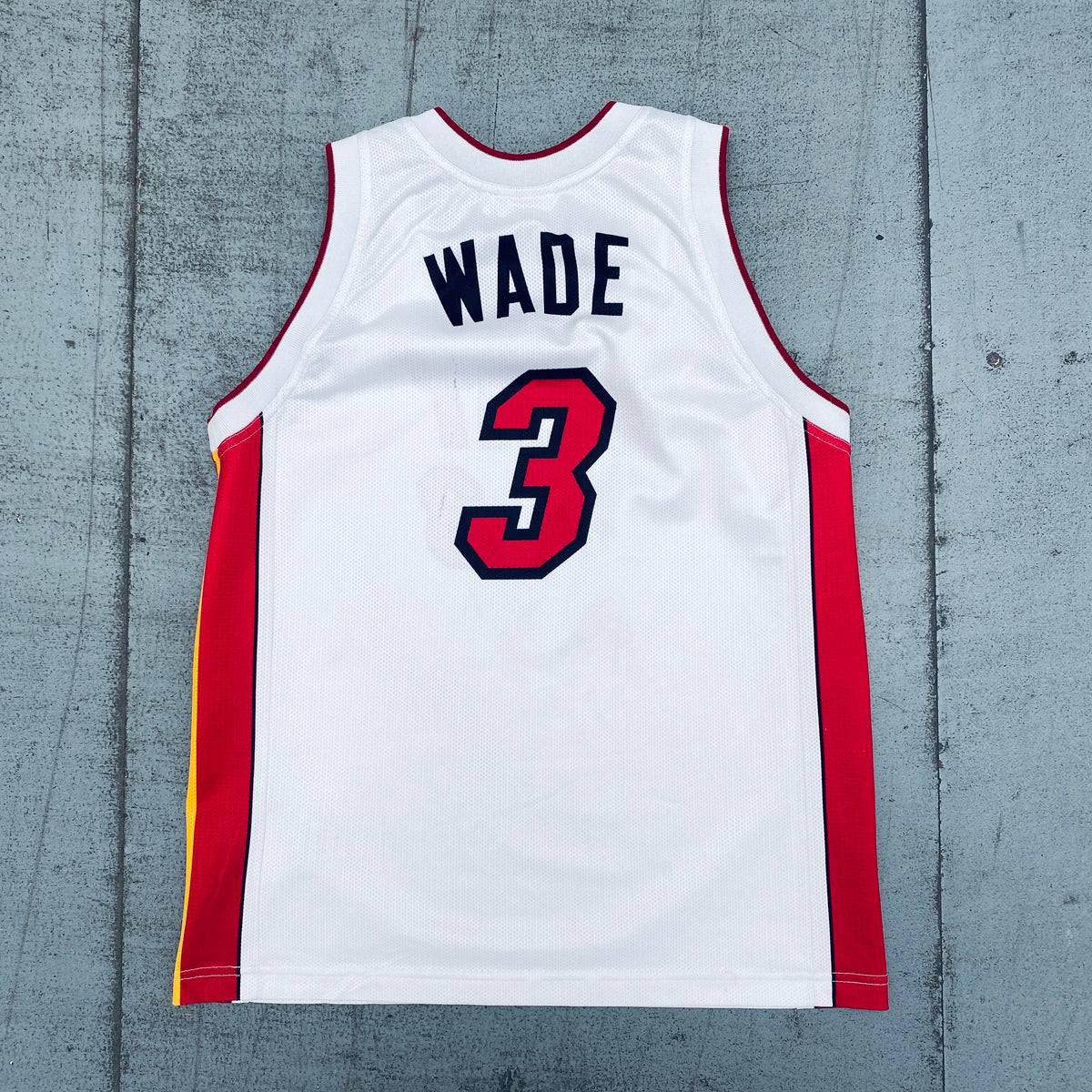 Miami Heat: Dwyane Wade 2003/04 Rookie White Champion Jersey (S/XS