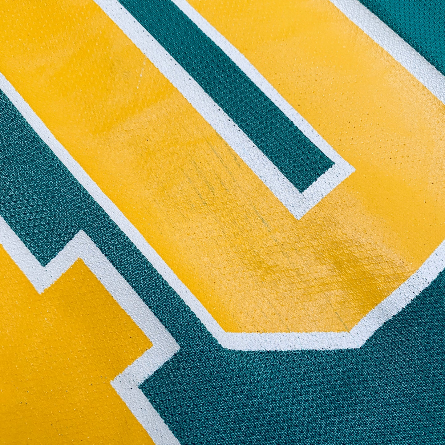 Seattle Supersonics: Shawn Kemp 1993/94 Green Champion Jersey (M)