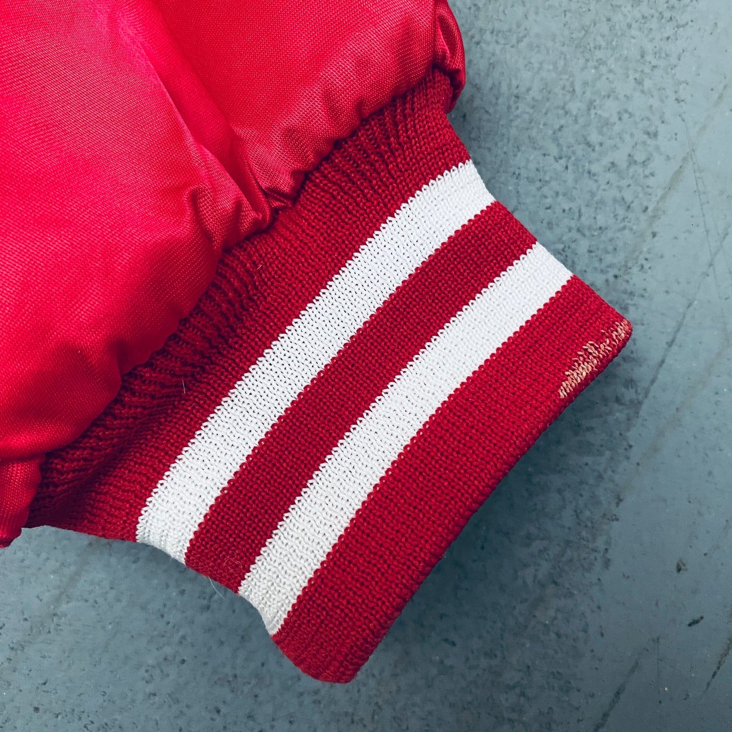 Detroit Red Wings: 1990's Chalk Line Satin Stitched Reverse Spellout Bomber Jacket (L)