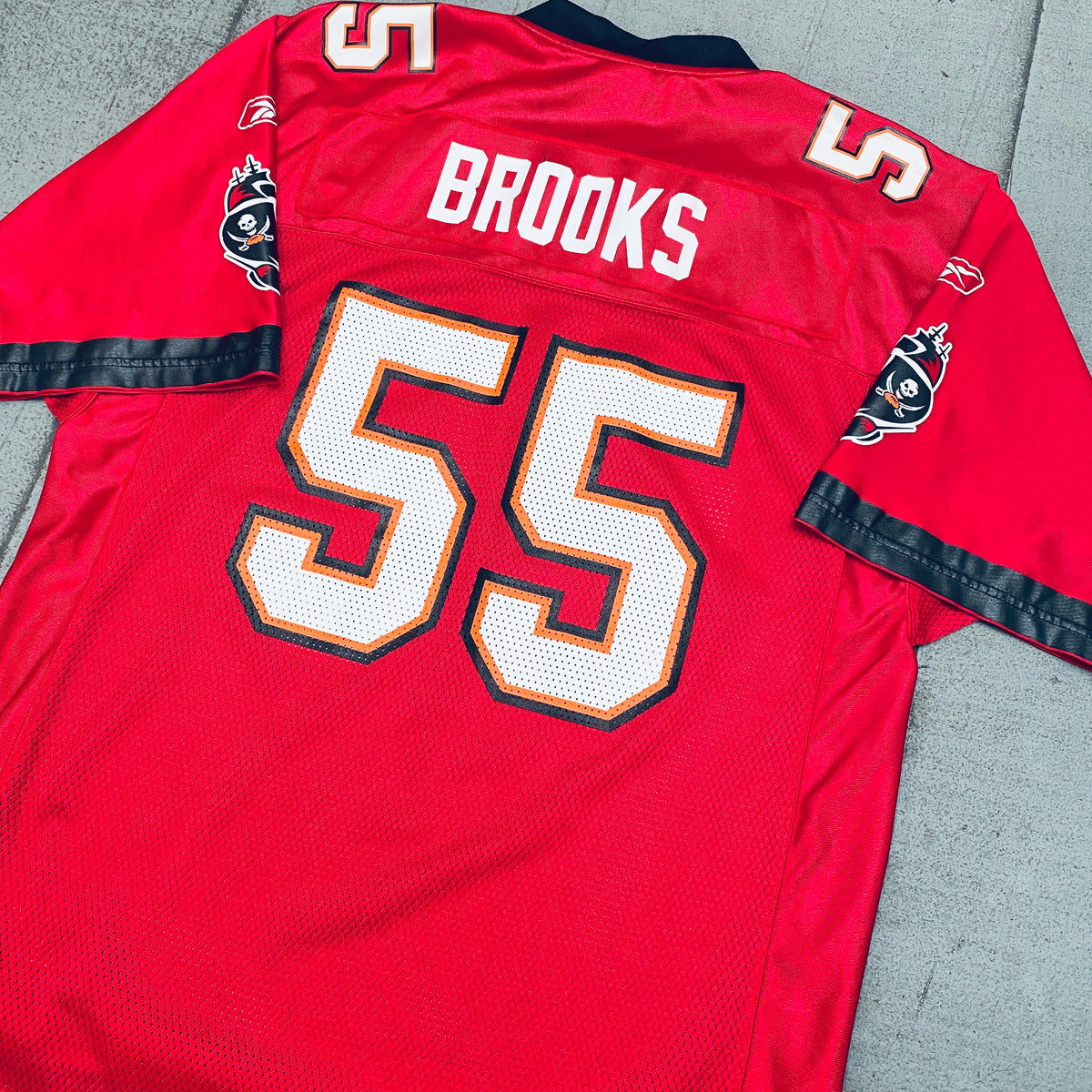 Tampa bay buccaneers derrick brooks jersey deals