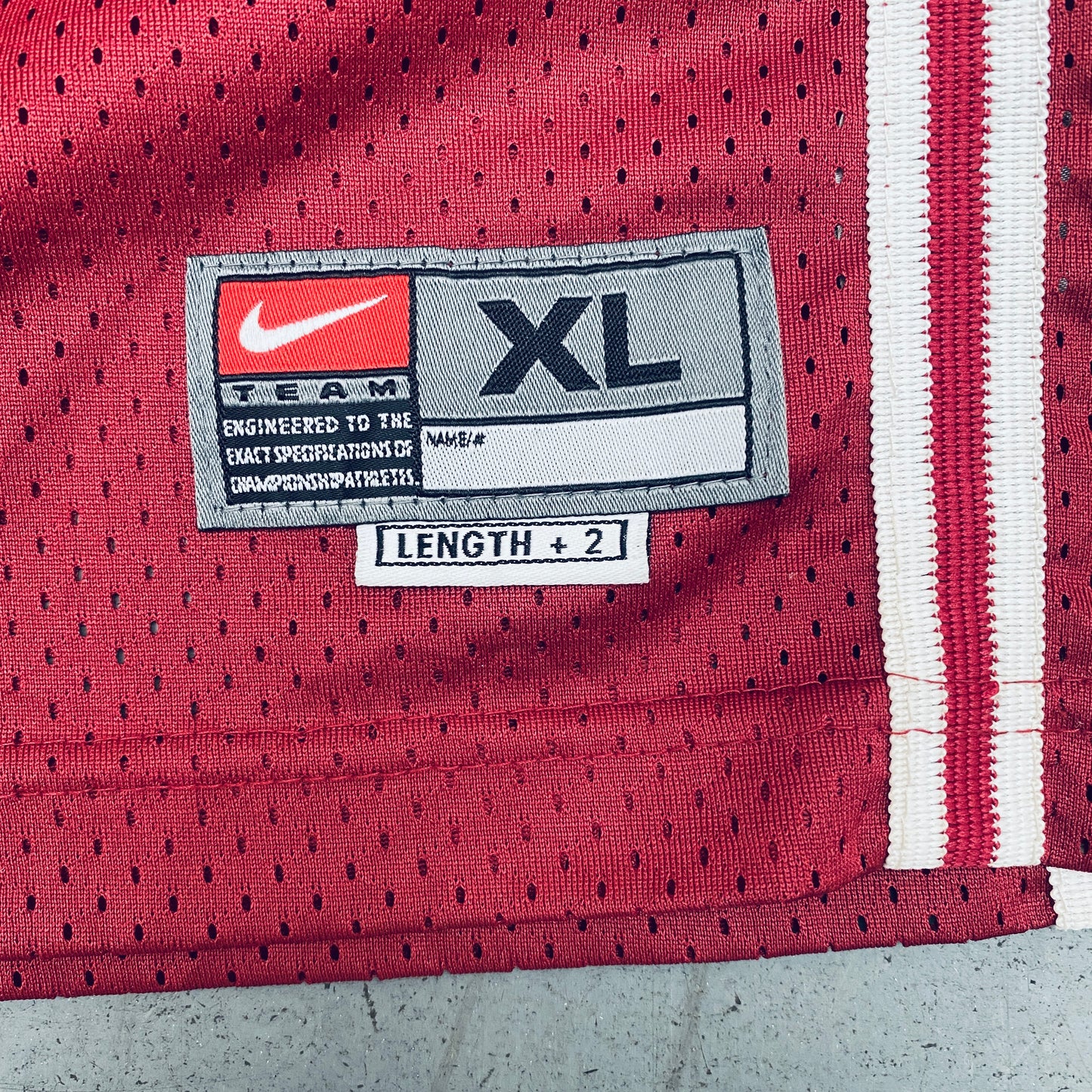 Cleveland Cavaliers: LeBron James Rookie 2003/04 Red Nike Stitched Jersey (S)