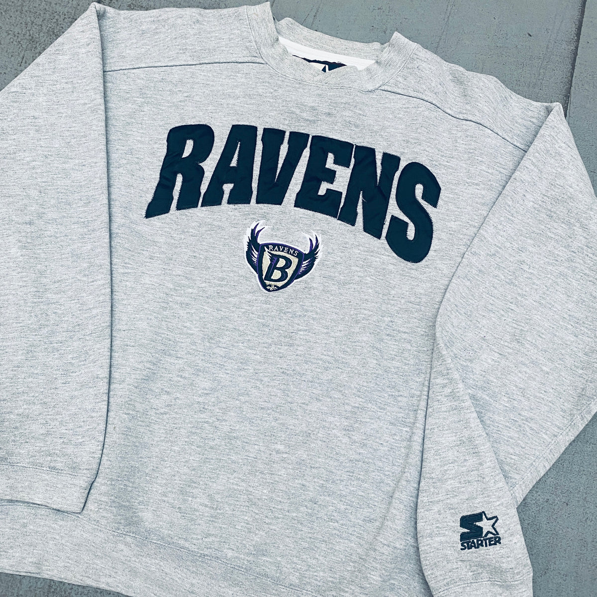 Baltimore Ravens Sweatshirt L Gray Vintage Embroidered Logo