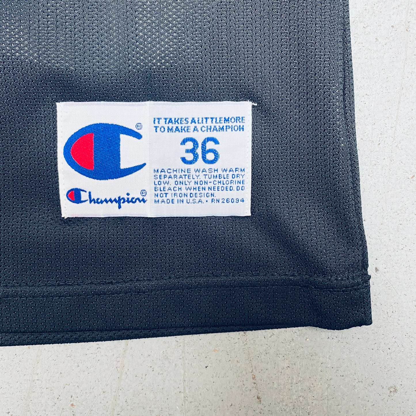 Orlando Magic: Shaquille O'Neal 1994/95 Black Champion Jersey (S)