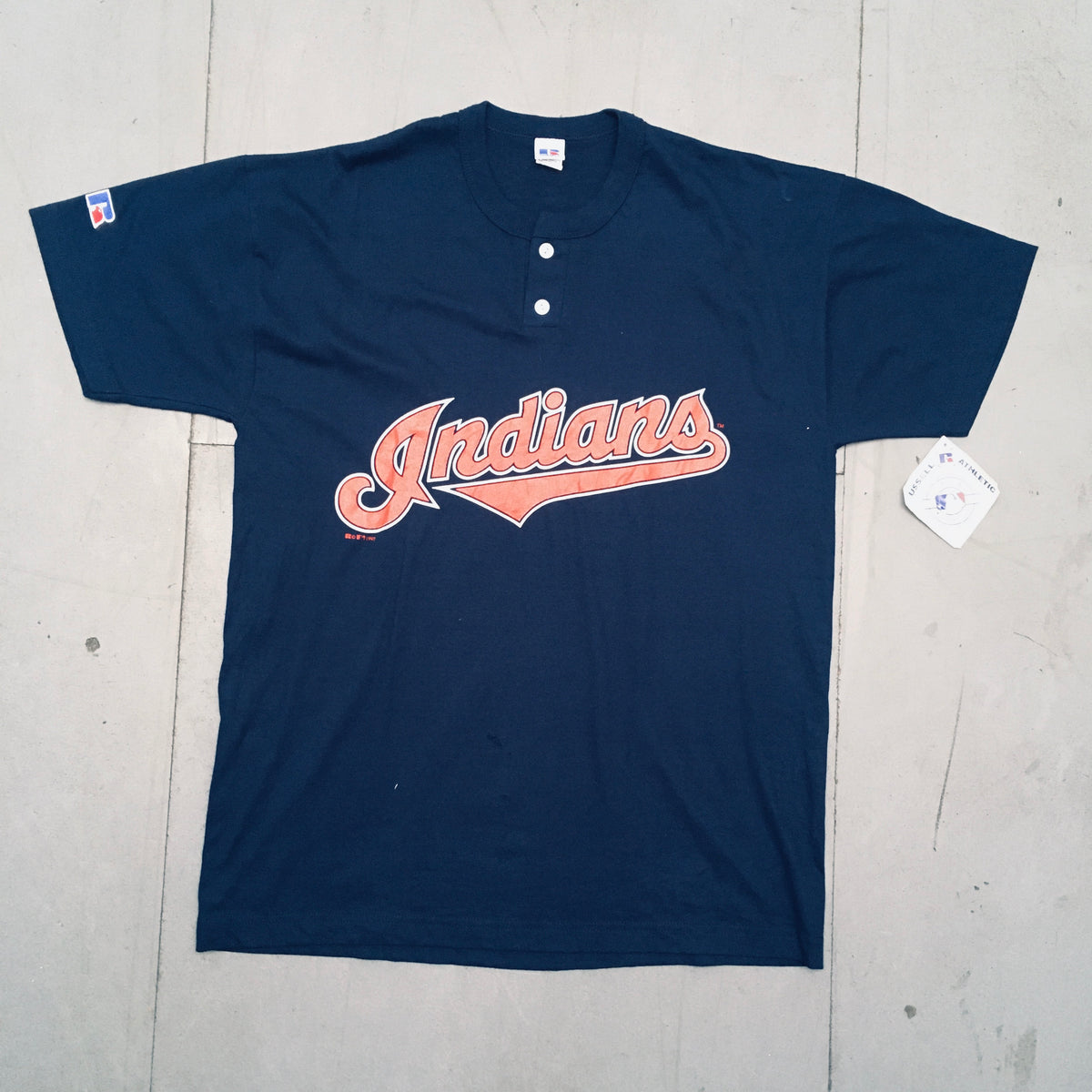 Russell Athletic Cleveland Indians T-Shirt Size Large blue