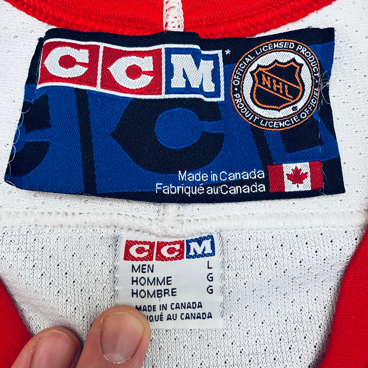 Real VS. Fake hockey jerseys (CCM edition) 