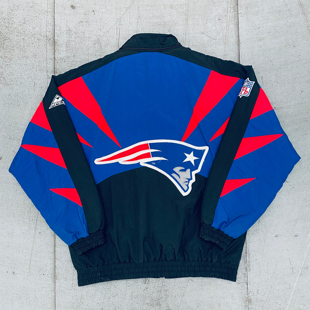 NEW ENGLAND PATRIOTS VINTAGE 80s APEX ONE NFL FOOTBALL FULL ZIP WINDBREAKER  JACKET XL