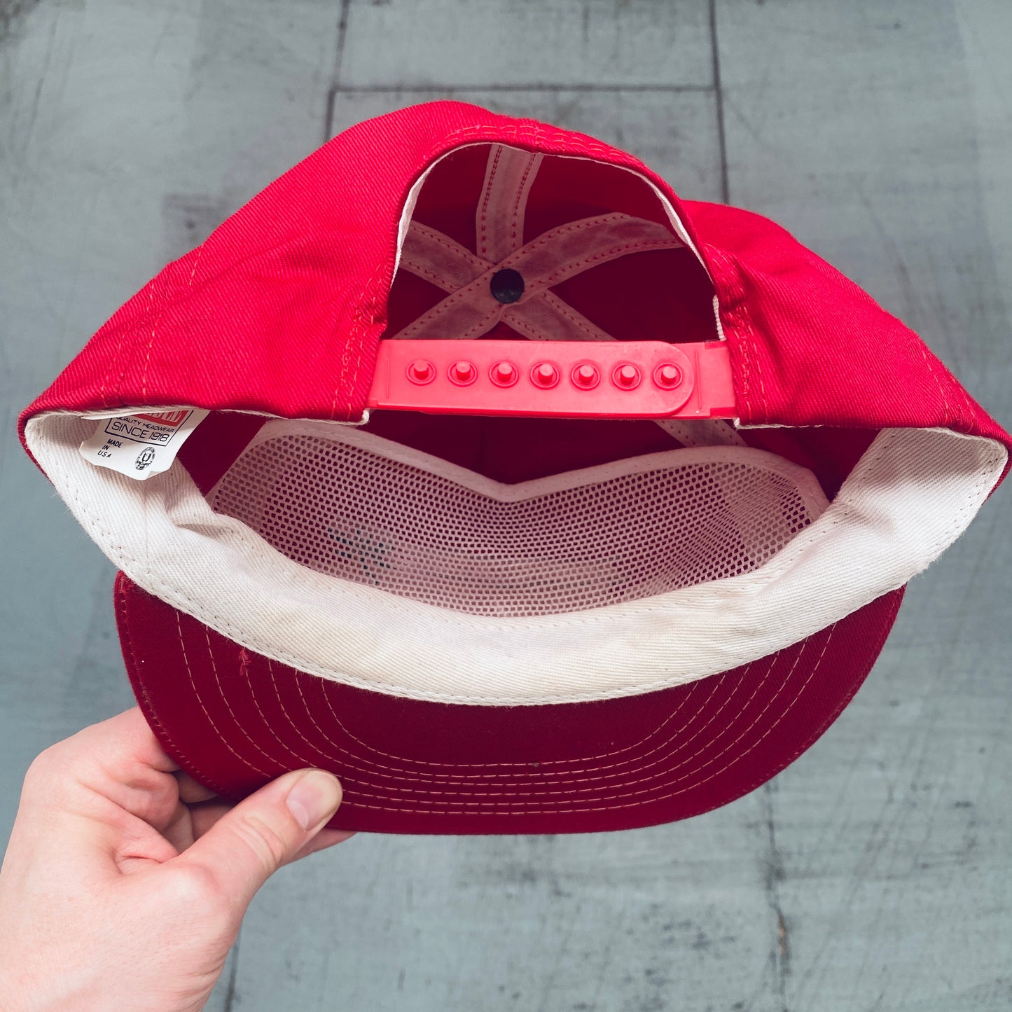 THE Ohio State Buckeyes: 1990's Embroidered Script Spellout Snapback