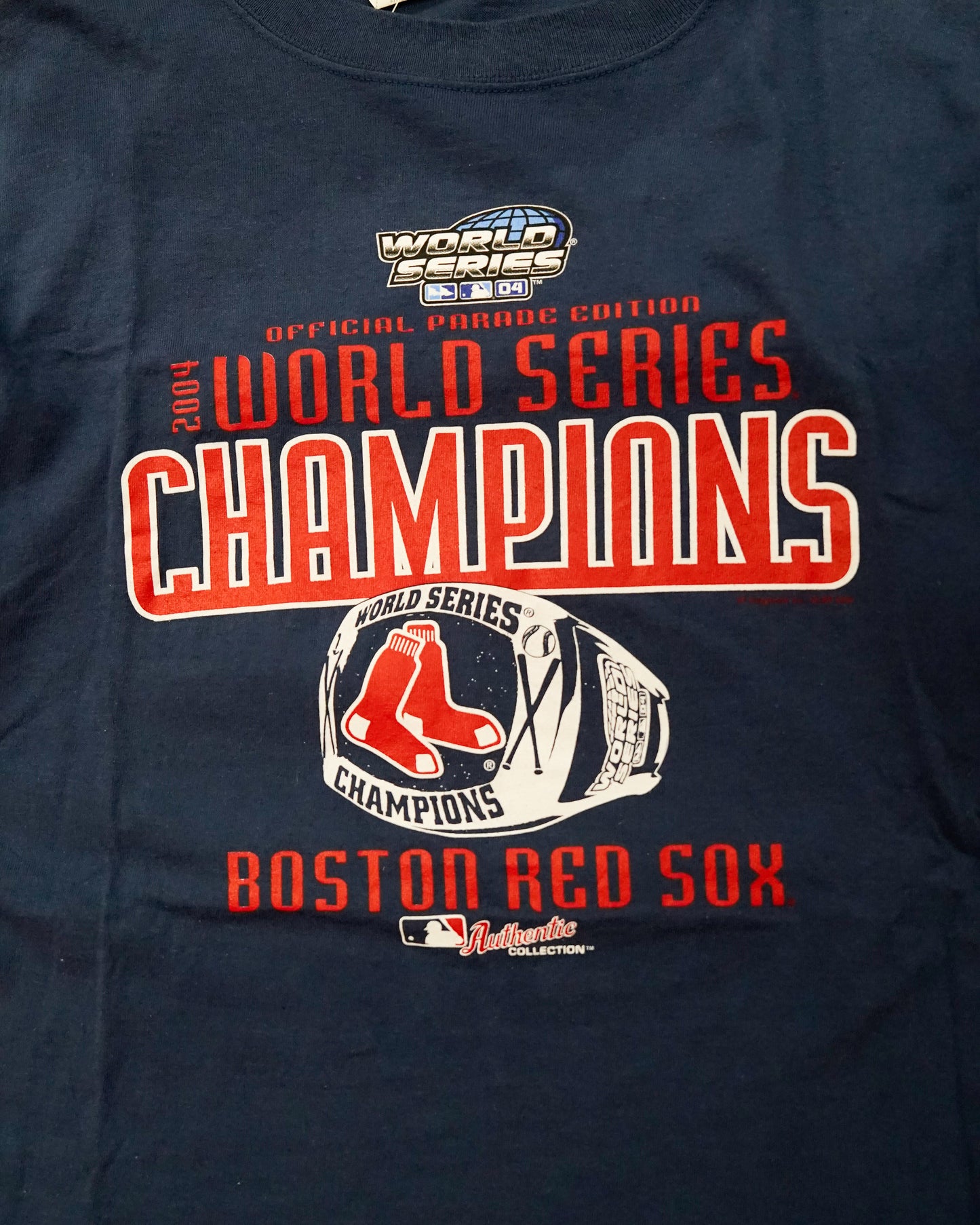 Boston Red Sox: 2004 World Series Champions Official Parade Edition Tee (M/L)