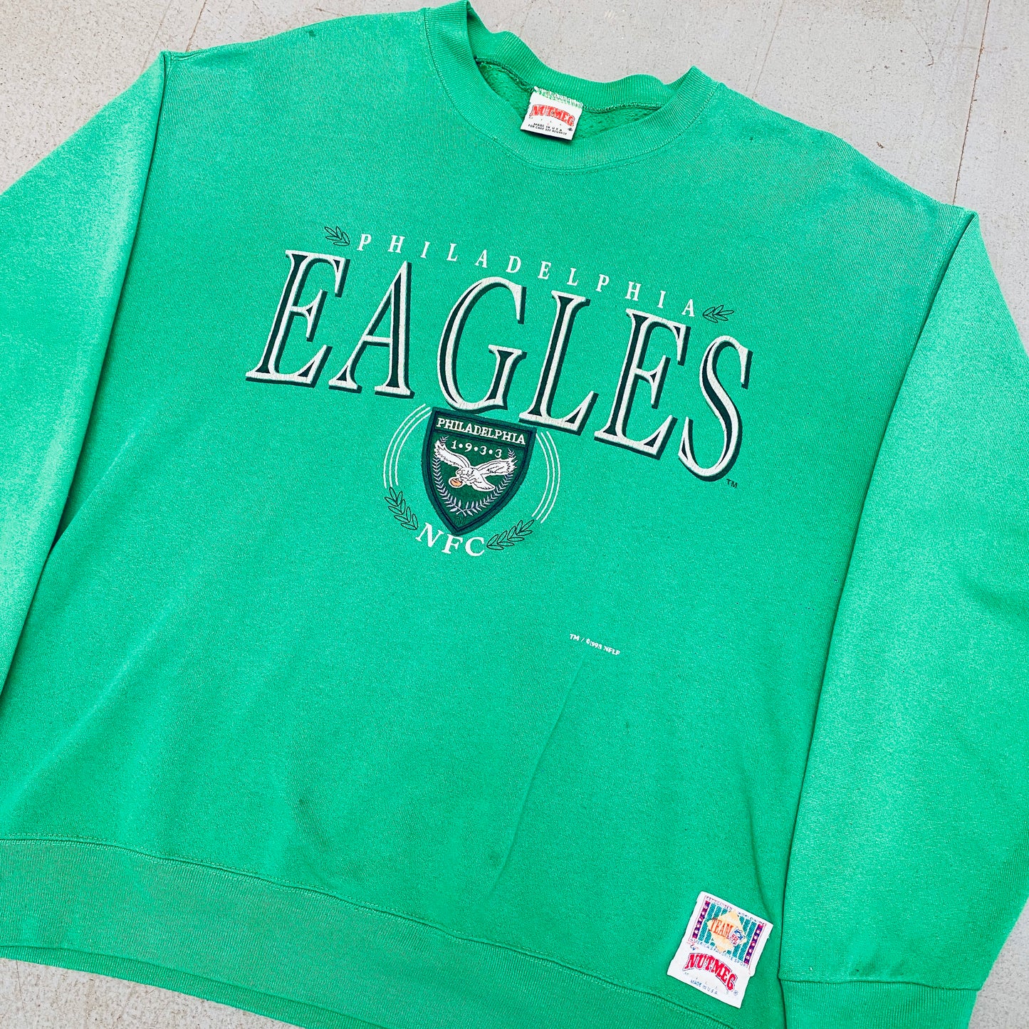 Philadelphia Eagles: 1993 Nutmeg Mills Graphic Spellout Sweat (L/XL)