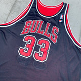 Chicago Bulls: Scottie Pippen 1997/98 Red & Black Reversible Champion Jersey (XL/XXL)
