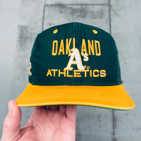 Oakland Athletics: 1990's Campri Embroidered Spellout Snapback