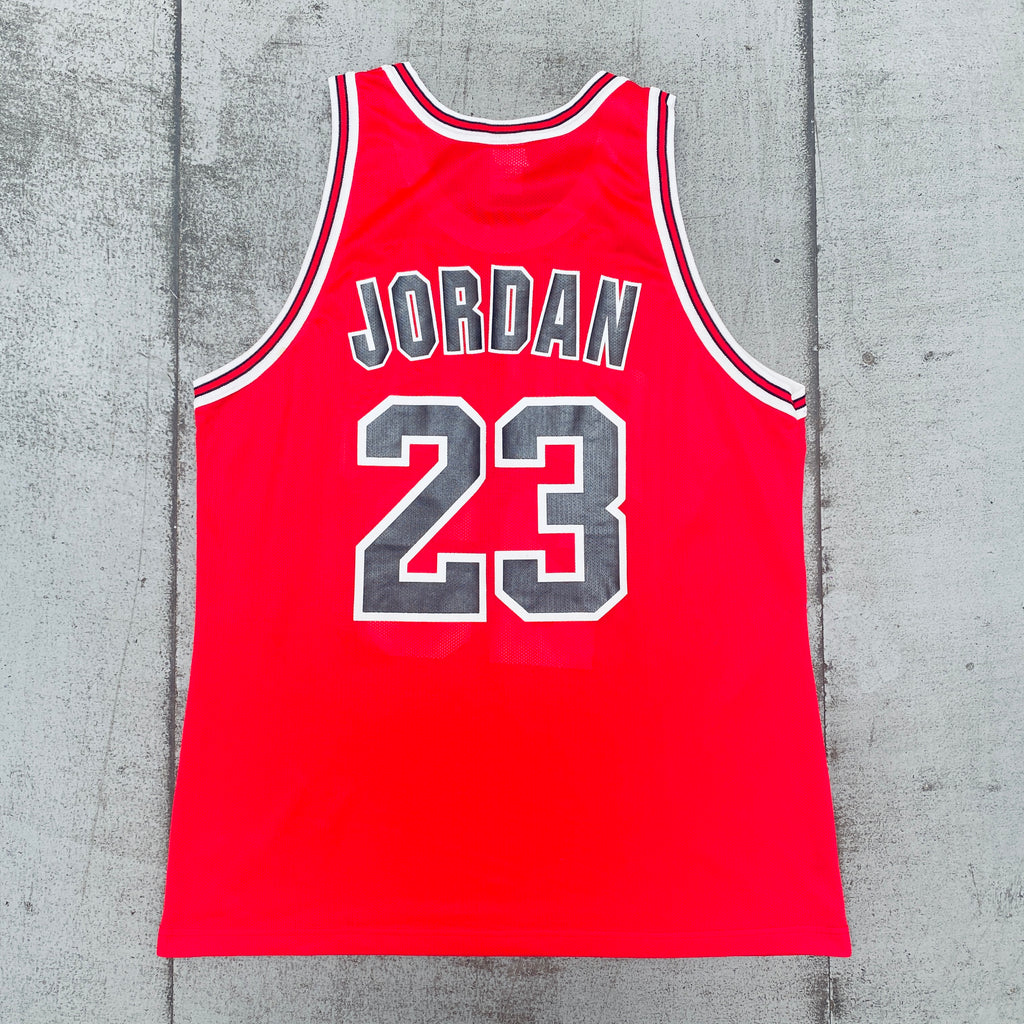 Chicago Bulls Michael Jordan 1995/96 Red Champion Jersey - The Edit LDN