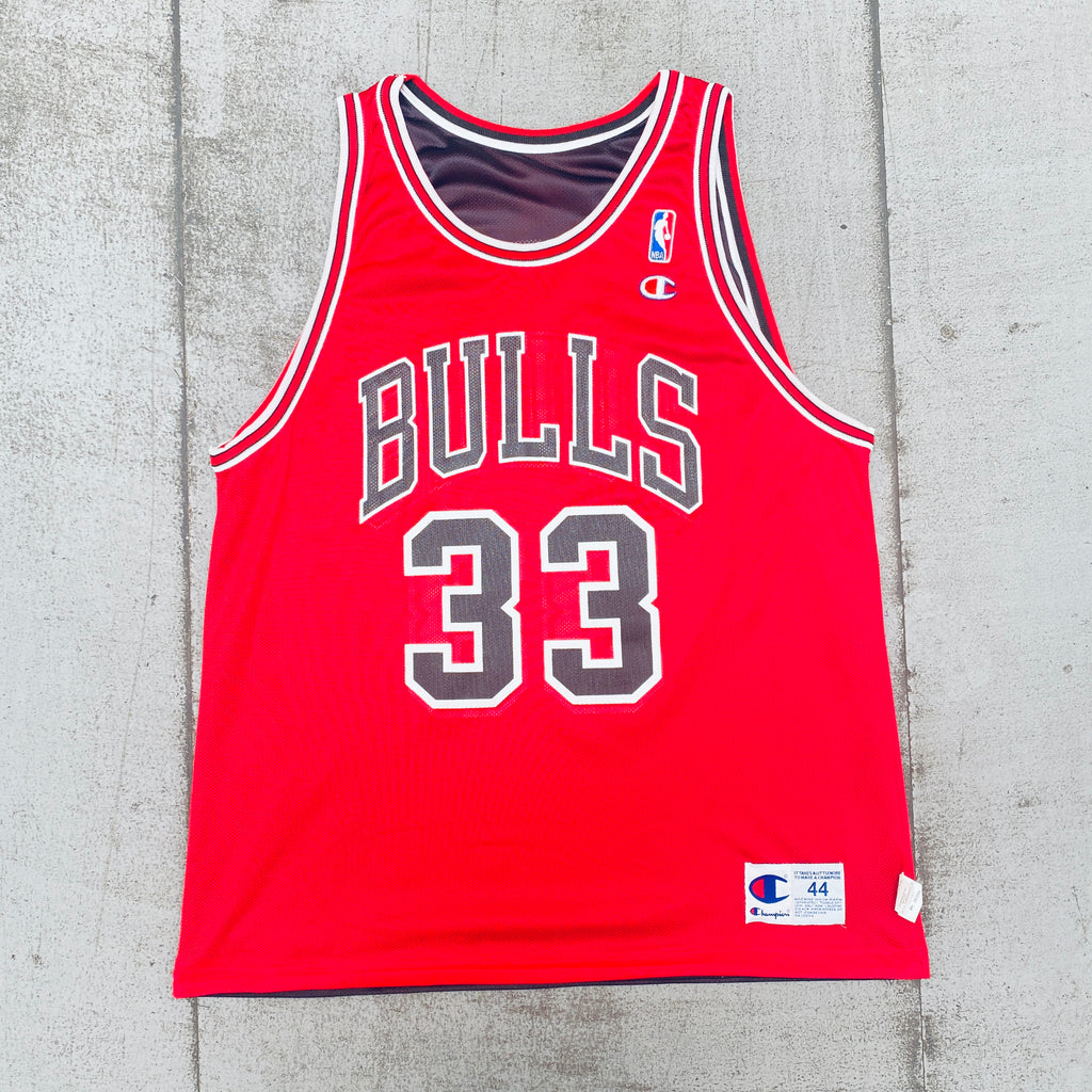 1991-92 red Champion Chicago Bulls Scottie Pippen #33 basketball jersey, retroiscooler