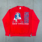 New England Patriots: 1980's Logo 7 "Pat Patriot" Graphic Spellout Sweat (M)