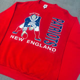 New England Patriots: 1980's Logo 7 "Pat Patriot" Graphic Spellout Sweat (M)