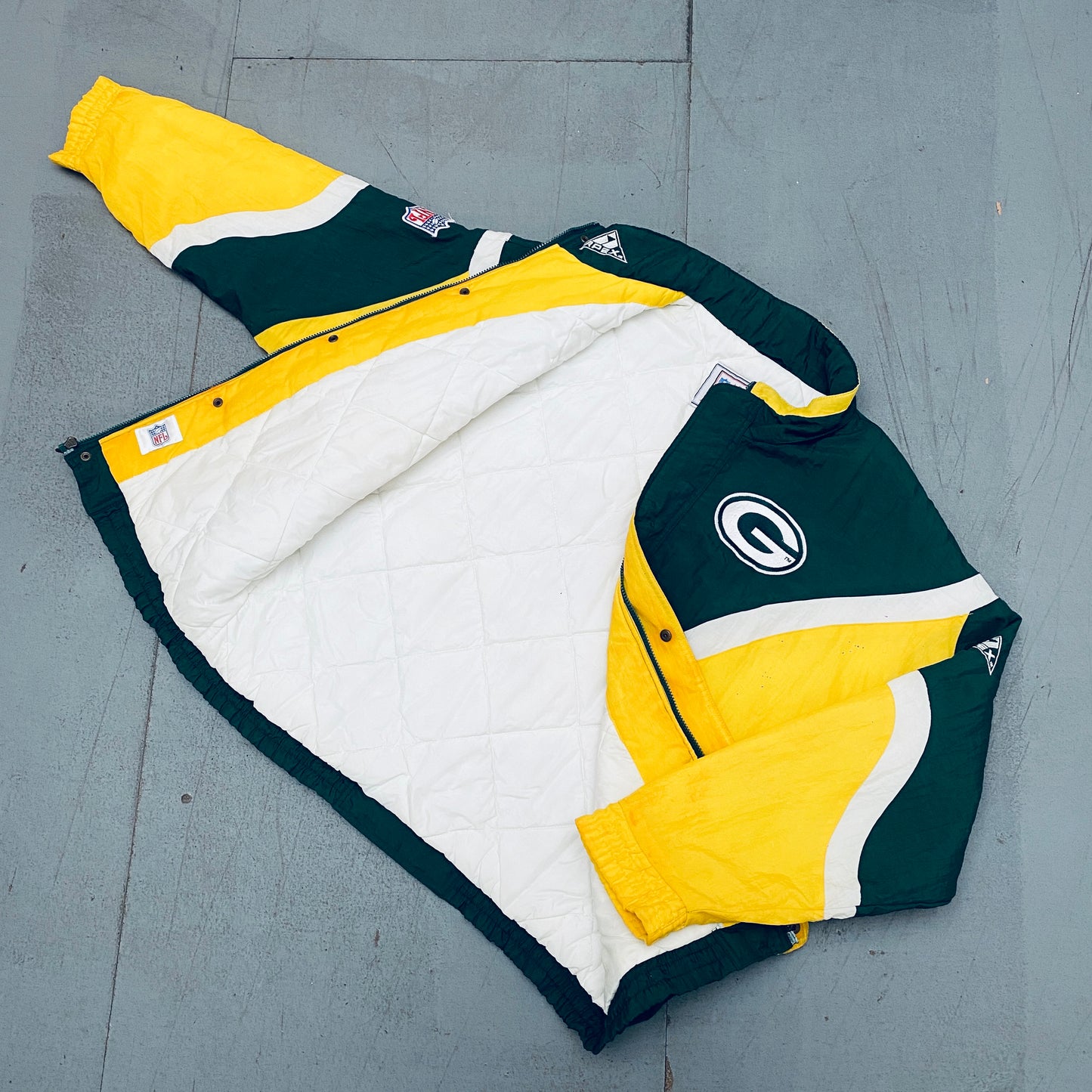 Green Bay Packers: 1990's Apex One "Ice Cream Man" Wave Fullzip Proline Jacket (L)