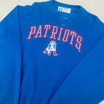 New England Patriots: 1990's Logo 7 "Pat Patriot" Embroidered Spellout Sweat (L)
