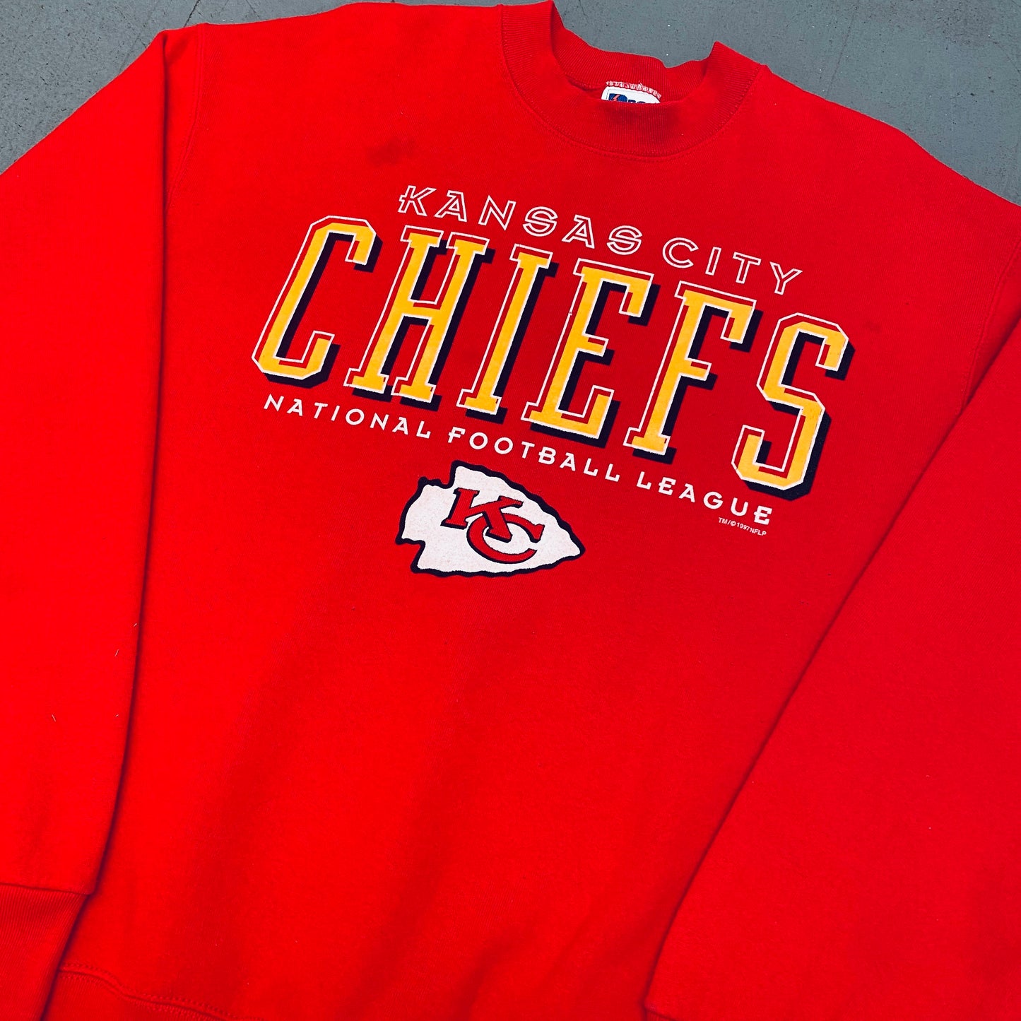 Kansas City Chiefs: 1997 Pro Player Graphic Spellout Sweat (L)