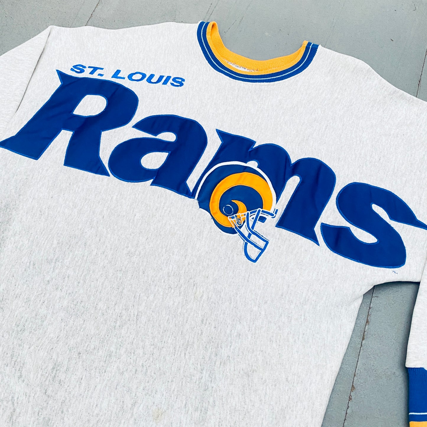 St. Louis Rams: 1990's HUGE Stitched Spellout Sweat (L)