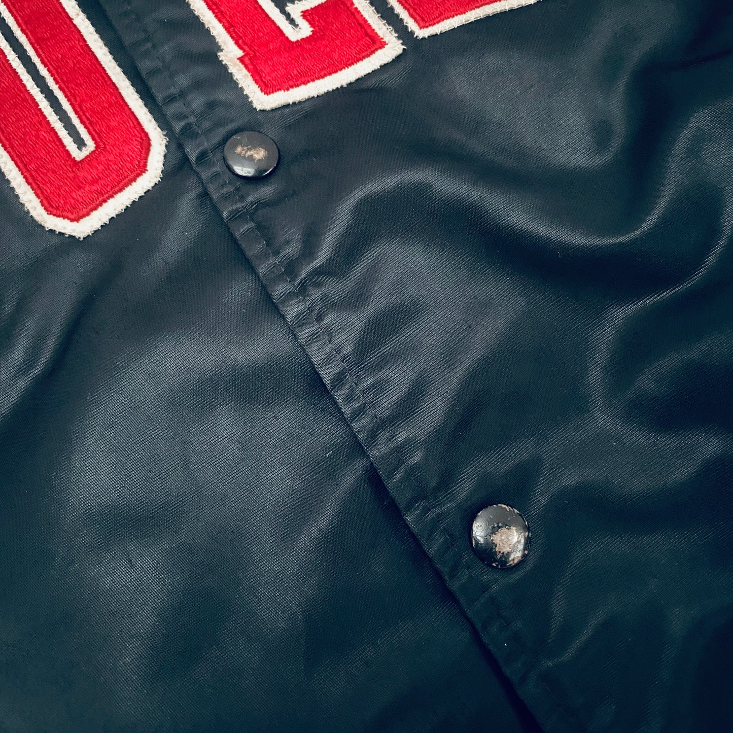 Chicago Bulls: 1980's Satin Stitched Spellout Starter Bomber Jacket (M)