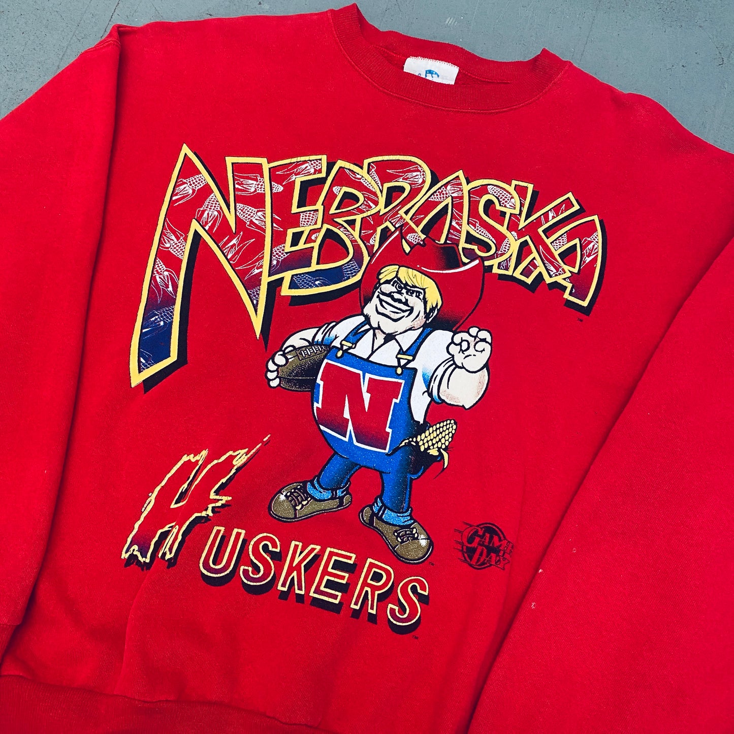 Nebraska Cornhuskers: 1990's Graphic Spellout Sweat (XL)