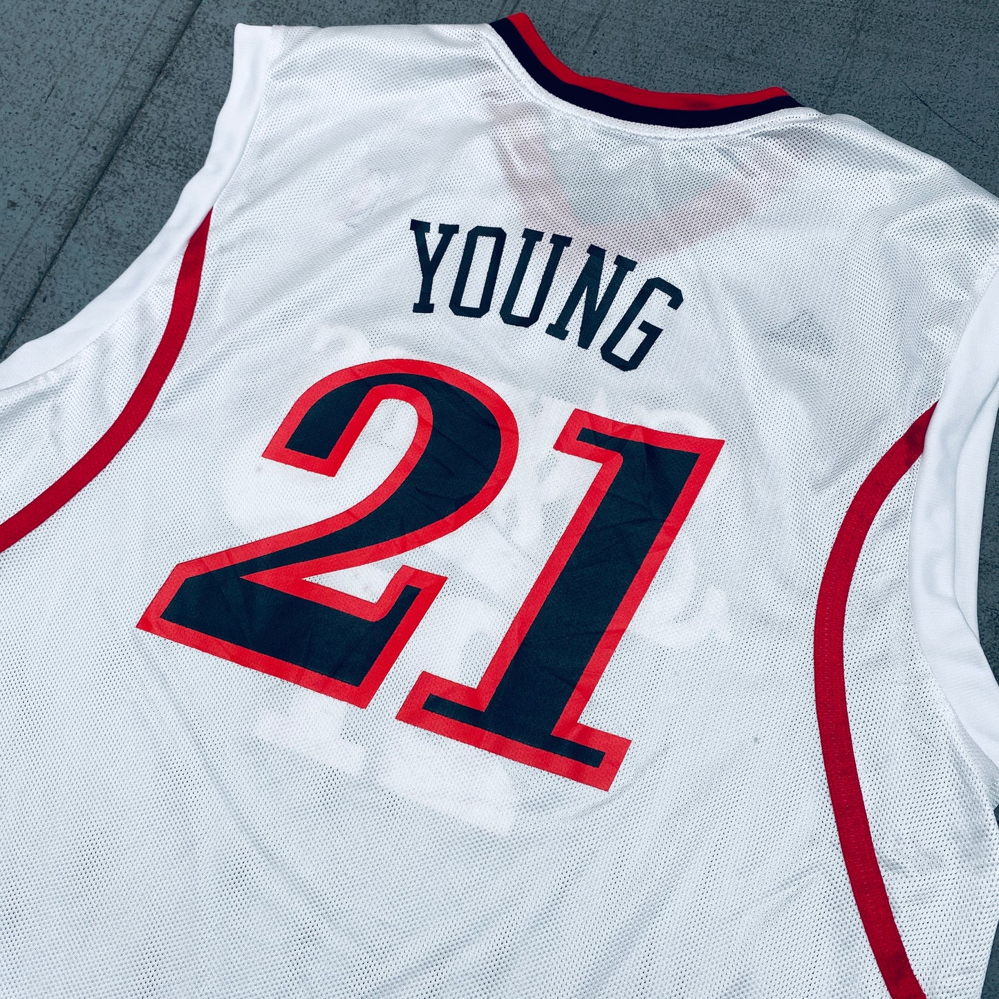 Philadelphia 76ers: Thaddeus Young 2007/08 Rookie White Adidas Jersey (XL)