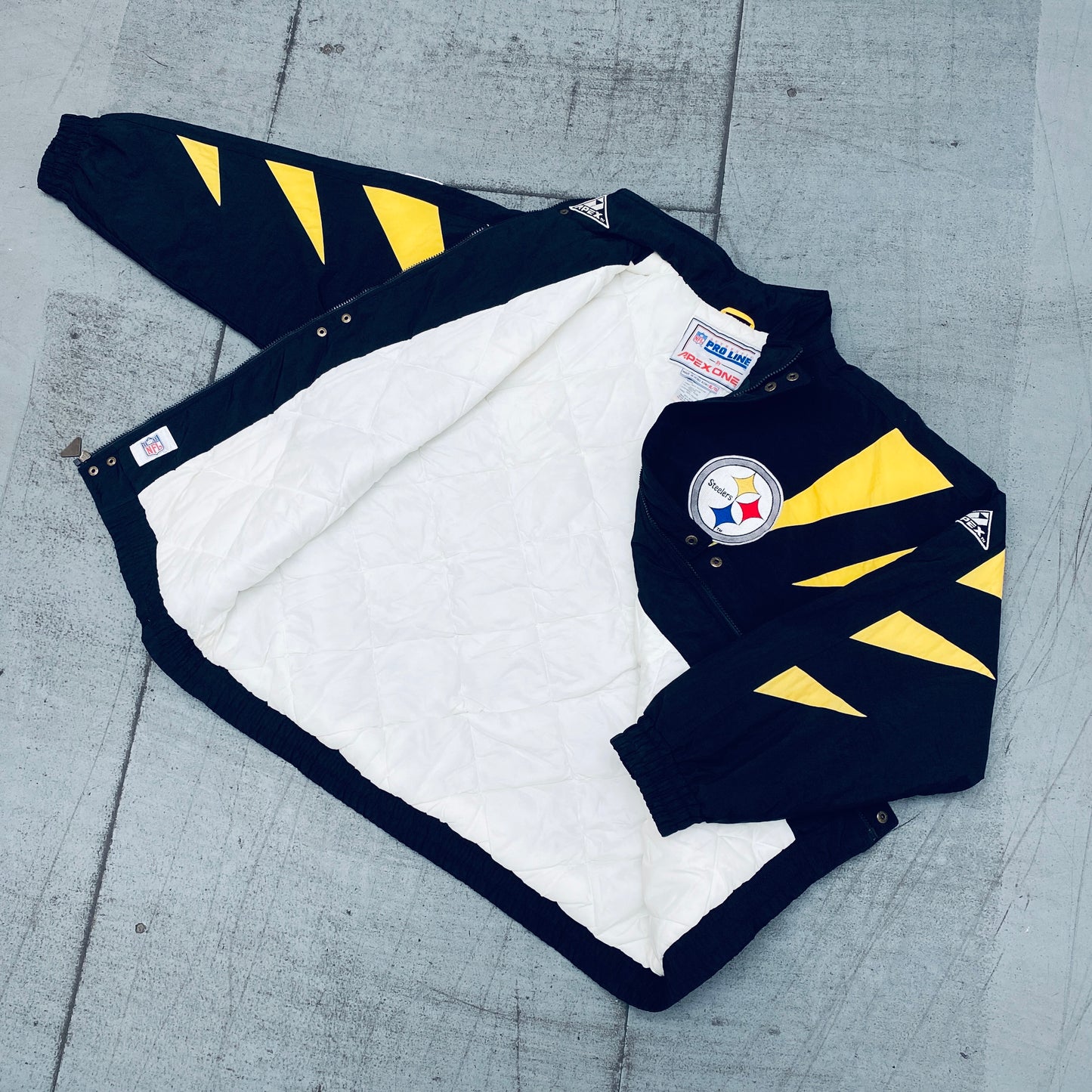 Pittsburgh Steelers: 1990's Apex One Sharktooth Fullzip Proline Jacket (XL)