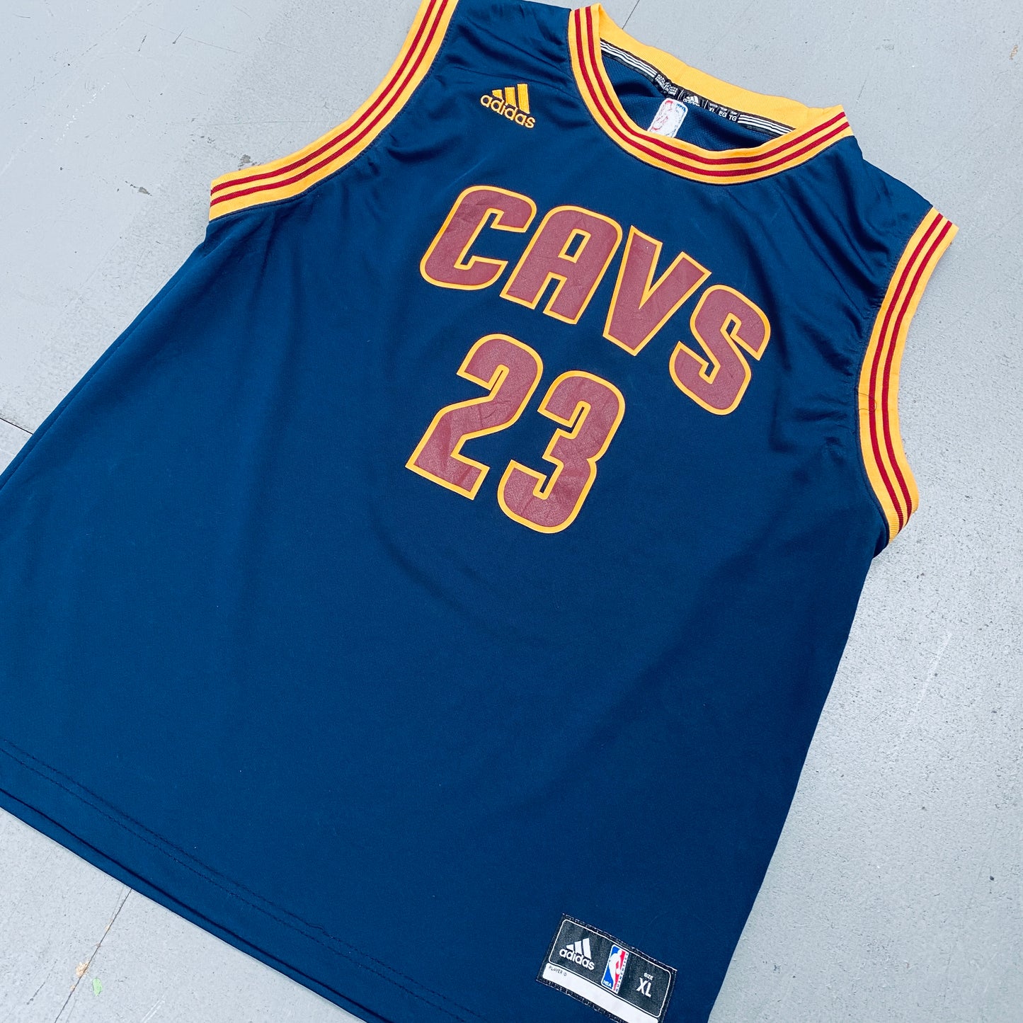 Cleveland Cavaliers: LeBron James 2014/15 Blue Adidas Jersey (M)