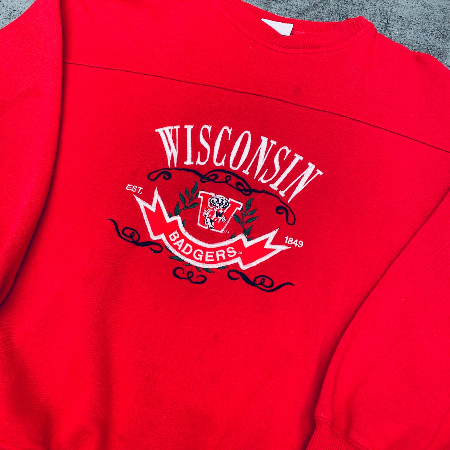 Wisconsin Badgers: 1990's Embroidered Spellout Sweat (XL)