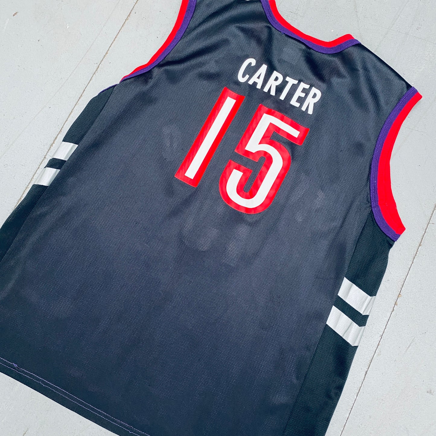 Toronto Raptors: Vince Carter "The Slam Dunk Contest" 1999/00 Purple Champion Jersey (M)