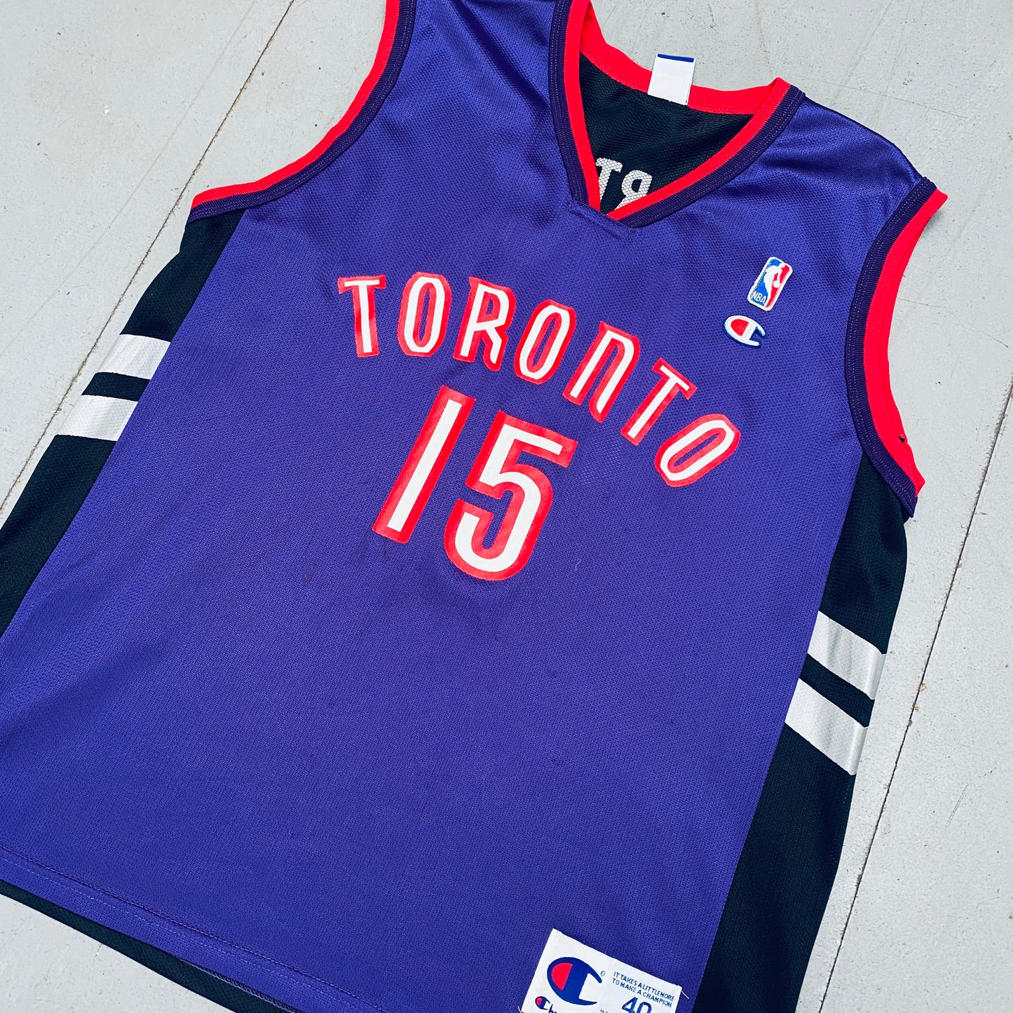 Toronto Raptors: Vince Carter "The Slam Dunk Contest" 1999/00 Purple Champion Jersey (M)