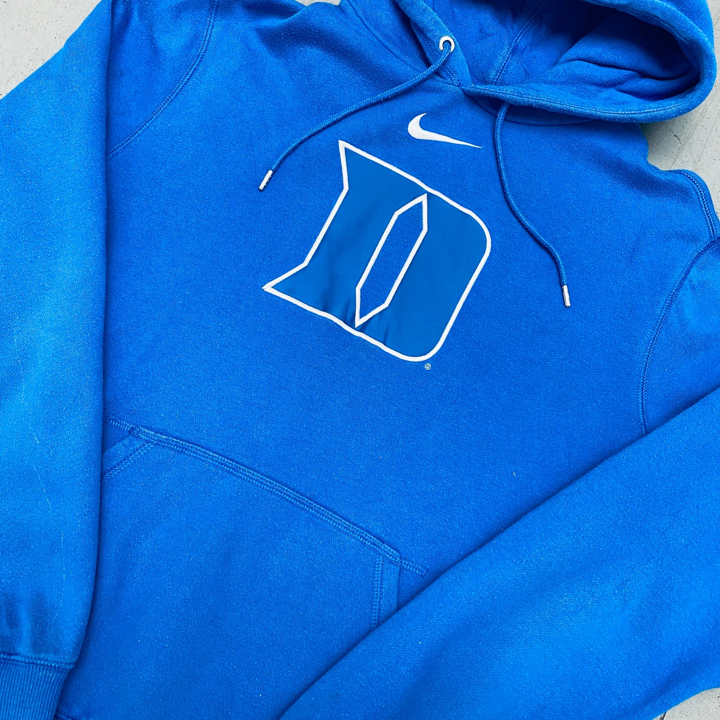 Duke Blue Devils: 1990's Nike Centre Swoosh Embroidered Sweat (L)