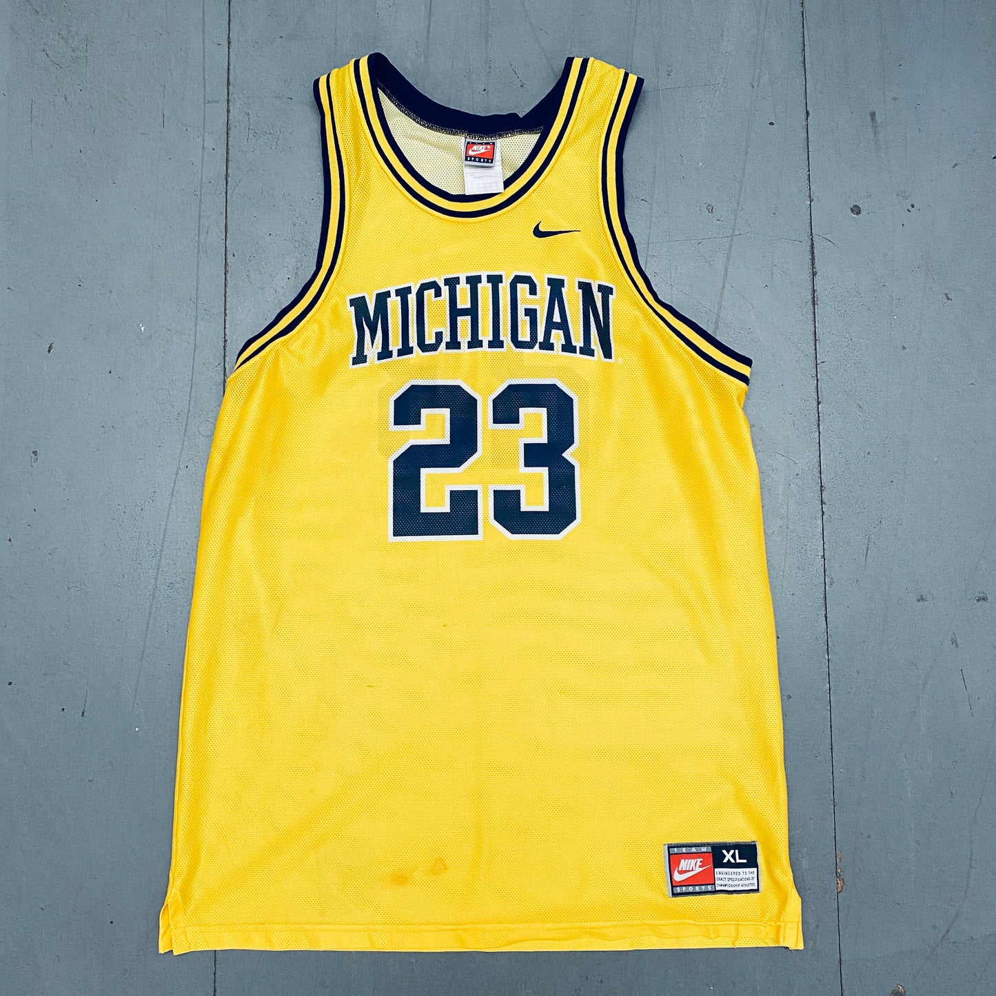 Michigan Wolverines: 1990's No. 23 Nike Jersey (XL)