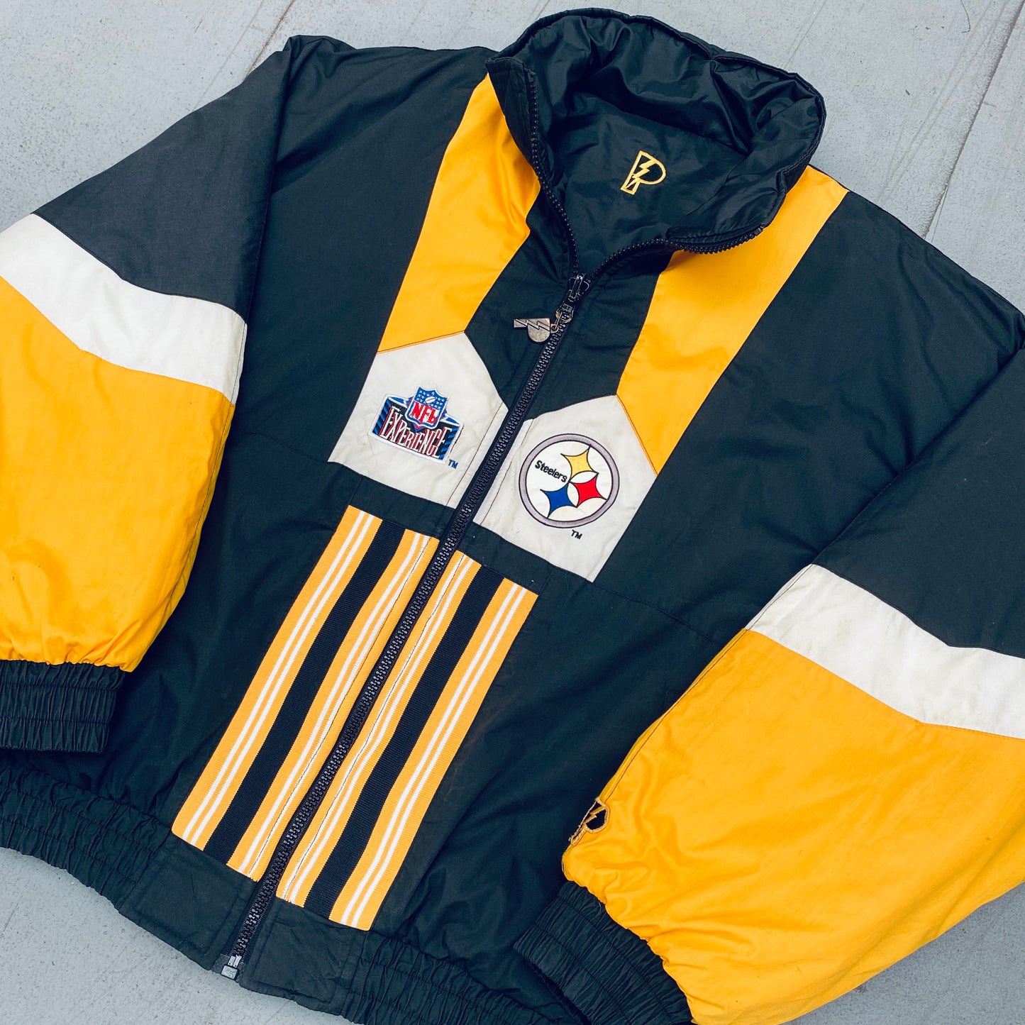 Pittsburgh Steelers: 1990's Pro Player Reversible Fullzip Jacket (XL)