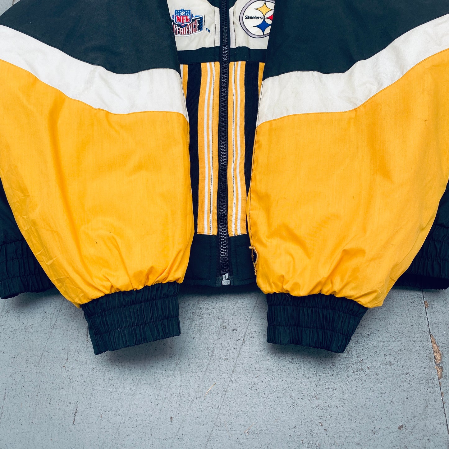 Pittsburgh Steelers: 1990's Pro Player Reversible Fullzip Jacket (XL)