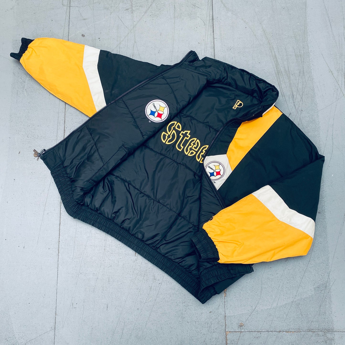 Pittsburgh Steelers: 1990's Pro Player Reversible Fullzip Jacket (XL)