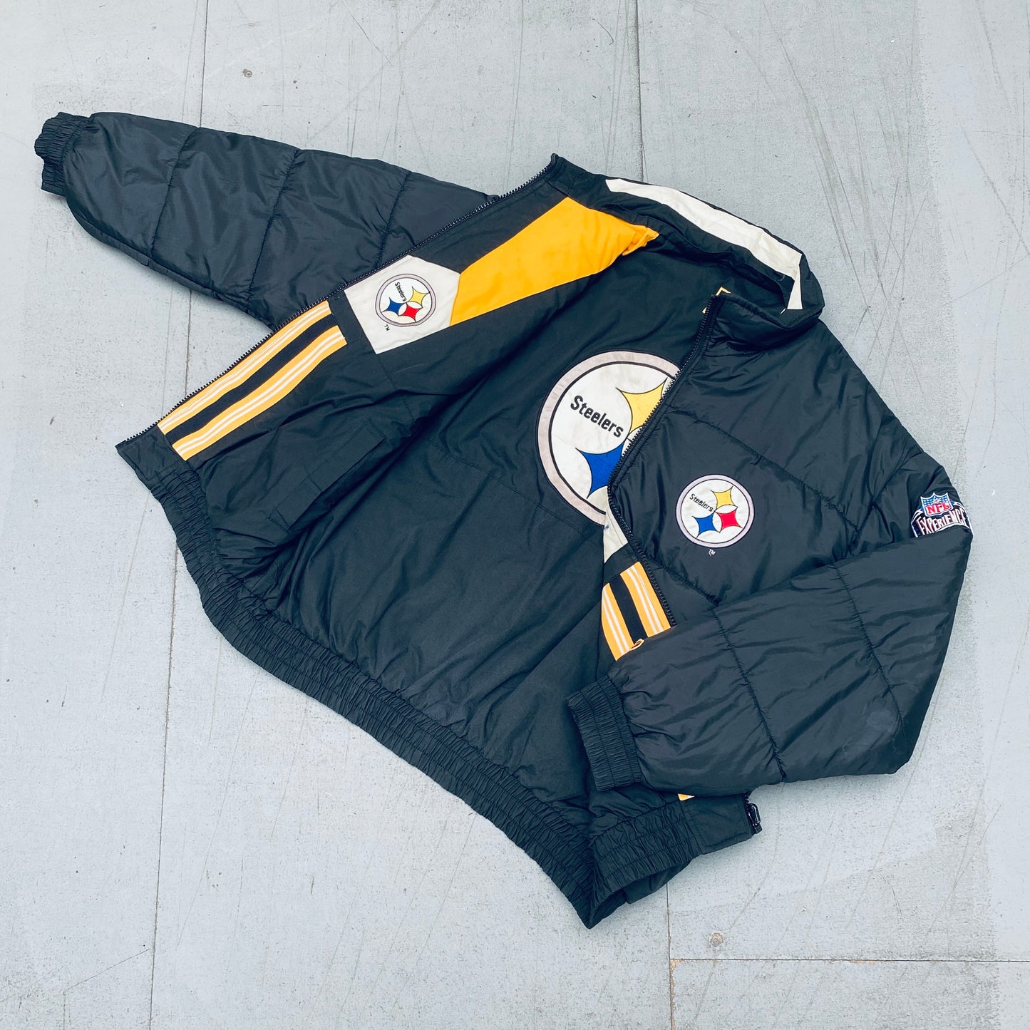 Pittsburgh Steelers: 1990's Pro Player Reversible Fullzip Jacket (XL)