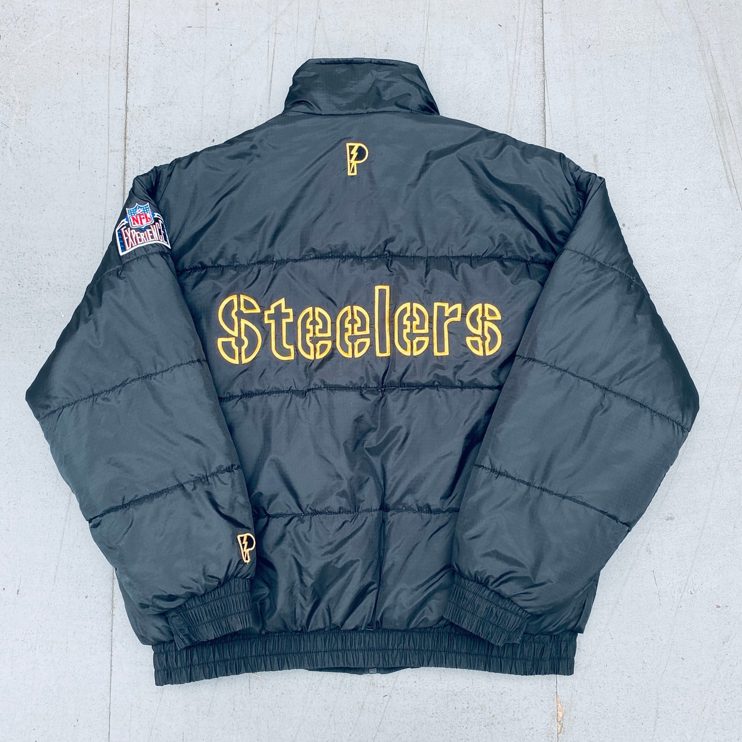 Pittsburgh Steelers: 1990's Pro Player Reversible Fullzip Jacket (XL)