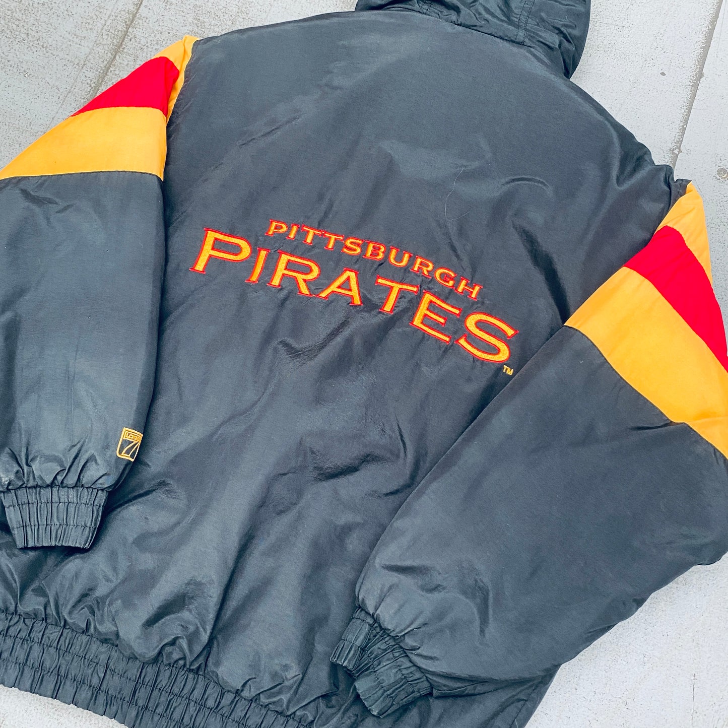 Pittsburgh Pirates: 1990's Logo 7 Blackout Reverse Spellout Fullzip Jacket (S/M)