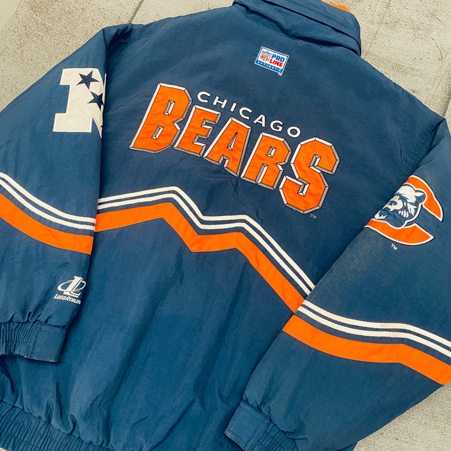 Chicago Bears: 1990's Logo Athletic Diamond Spike Fullzip Proline Jacket (L)