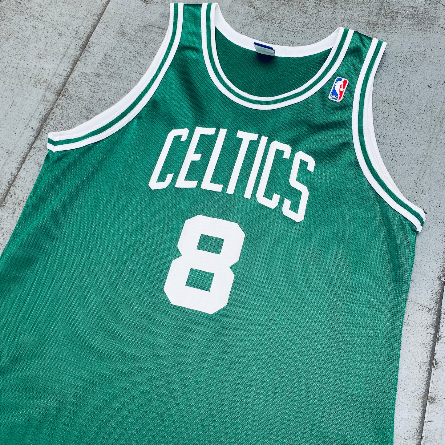 Boston Celtics: Antoine Walker 1996/97 Rookie Green Champion Jersey (L)