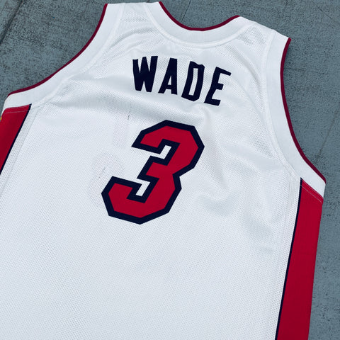 Miami Heat: Dwyane Wade 2003/04 Rookie White Champion Jersey (S/XS