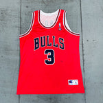 Chicago Bulls: Tyson Chandler 2001/02 Rookie Red Champion Jersey (XL)