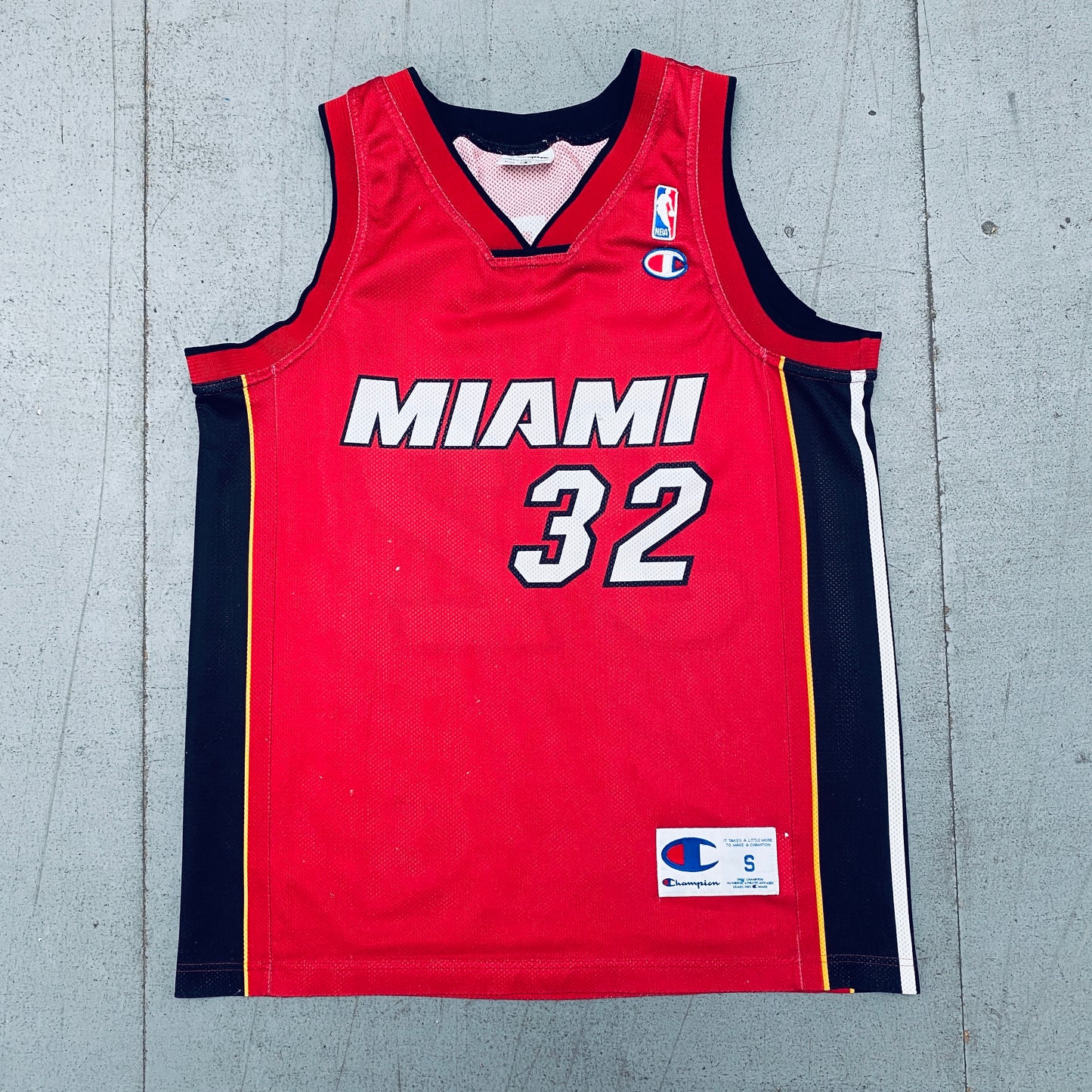 Miami Heat: Shaquille O'Neal 2004/05 Red Champion Jersey (S)