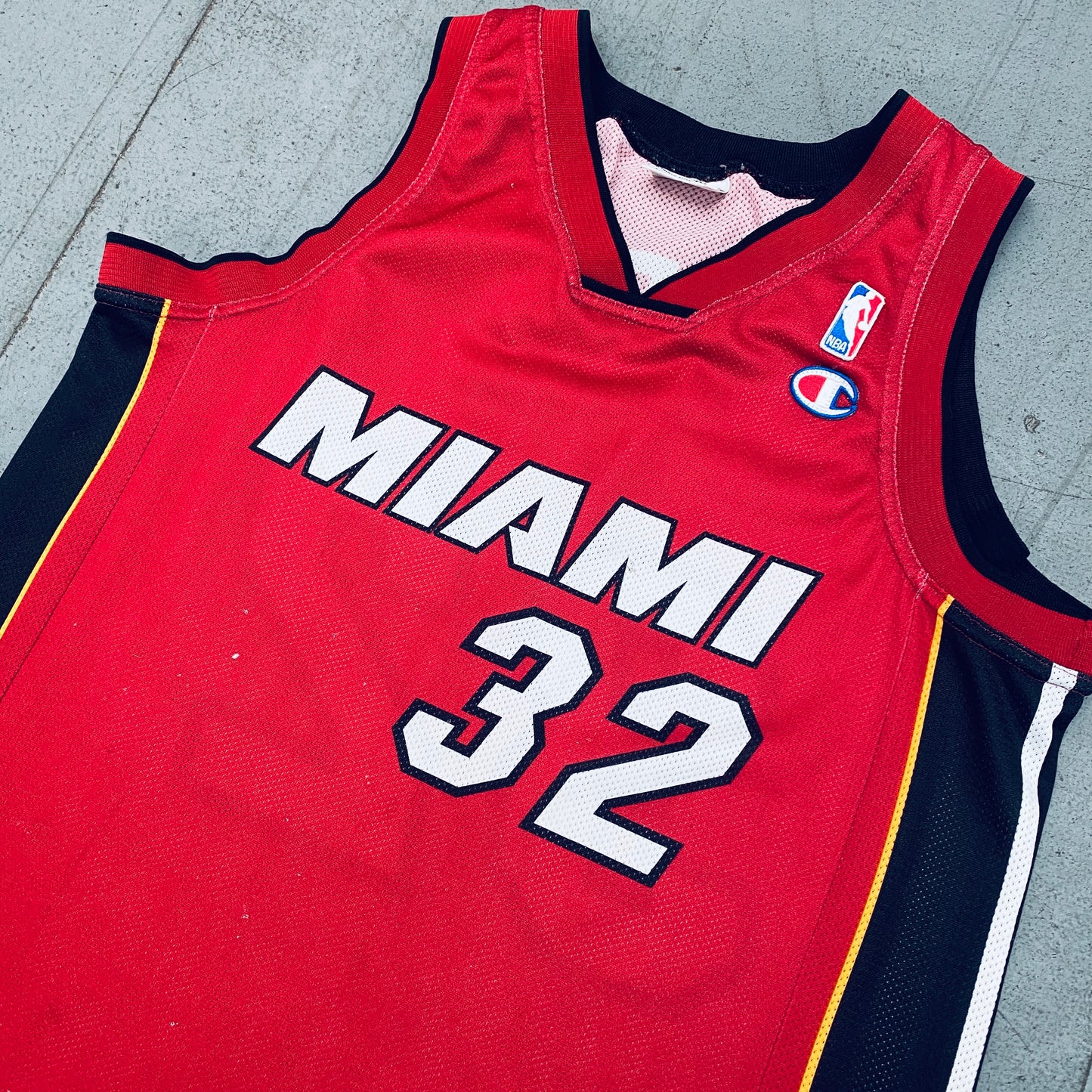 Miami Heat: Shaquille O'Neal 2004/05 Red Champion Jersey (S)