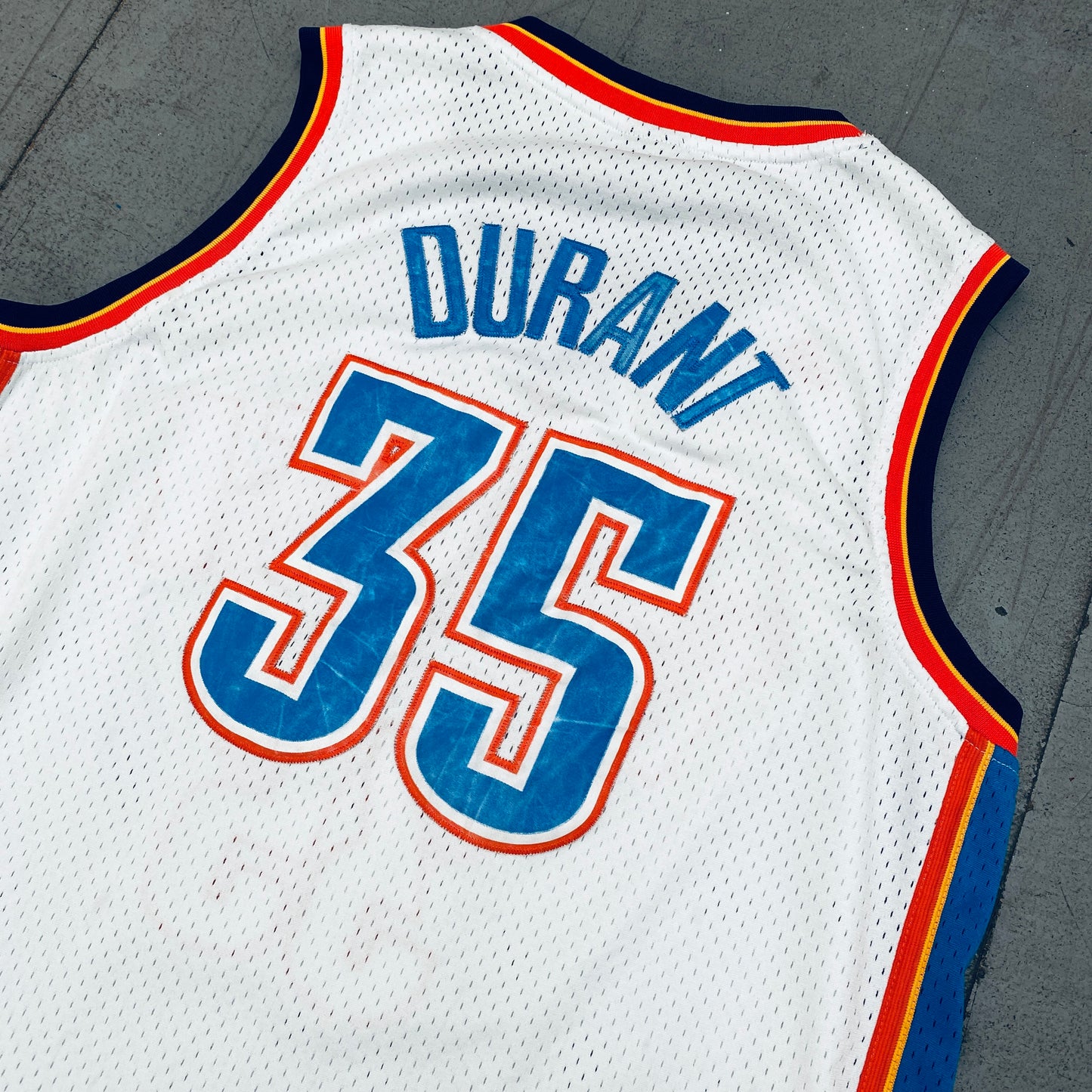 Oklahoma City Thunder: Kevin Durant 2010/11 White Adidas Stitched Jersey (L)